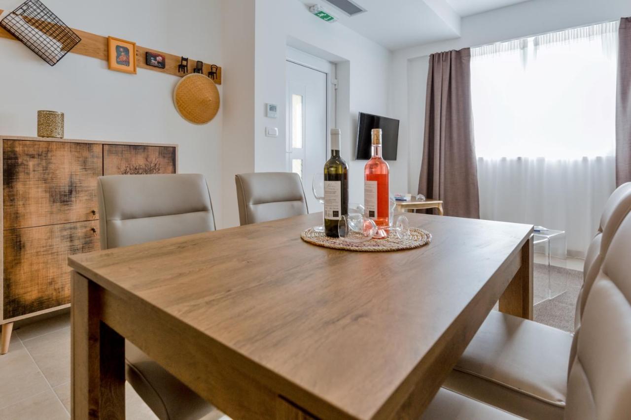 Apartments Ivica Omis Ngoại thất bức ảnh