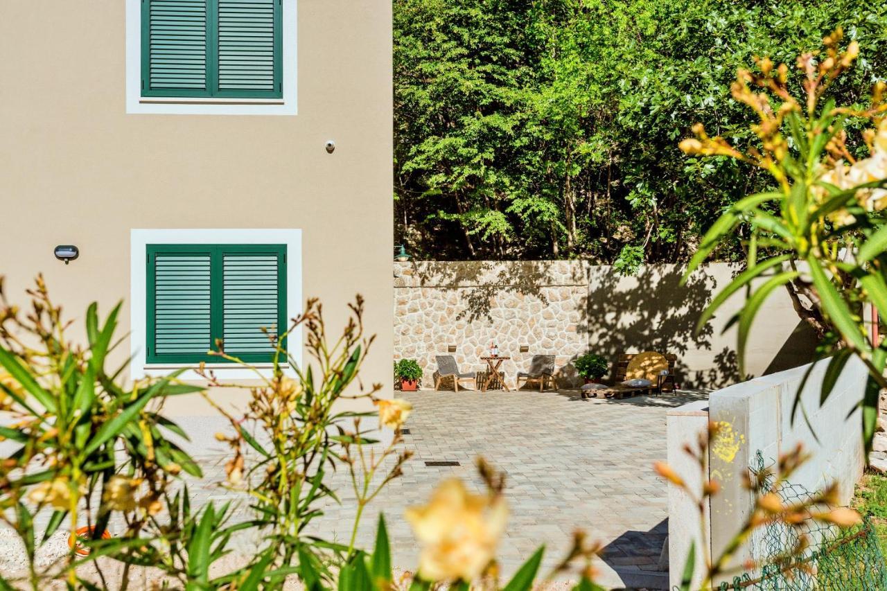 Apartments Ivica Omis Ngoại thất bức ảnh